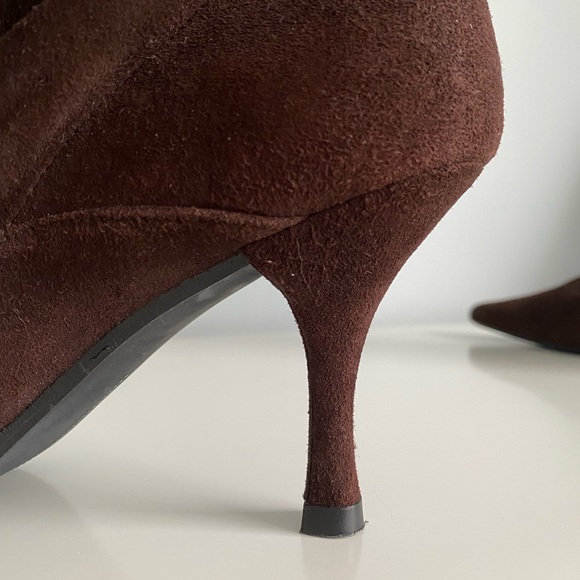 🤎Stuart Weitzman Suede Pointed-Toe Knee-High Boots🤎 - Picture 7 of 16